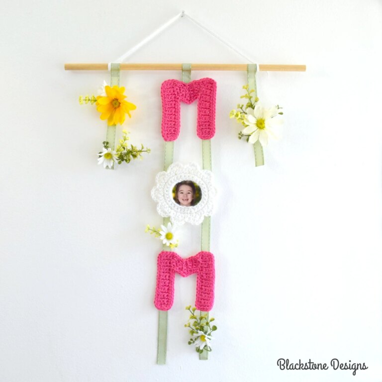 Crochet MOM photo wall hanging