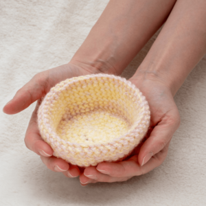 Knitted baby prop basket