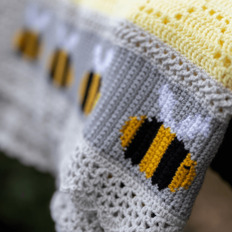 Crocheted bee blanket pattern